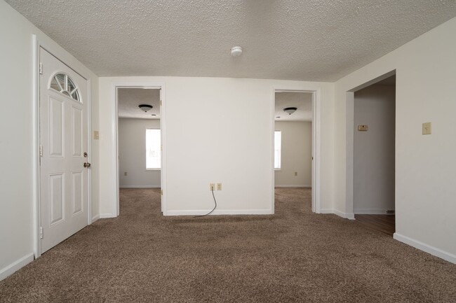 Building Photo - 2 bed/1 bath site built home