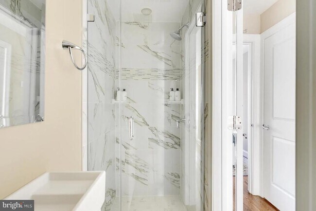 Building Photo - 1823 S St NW