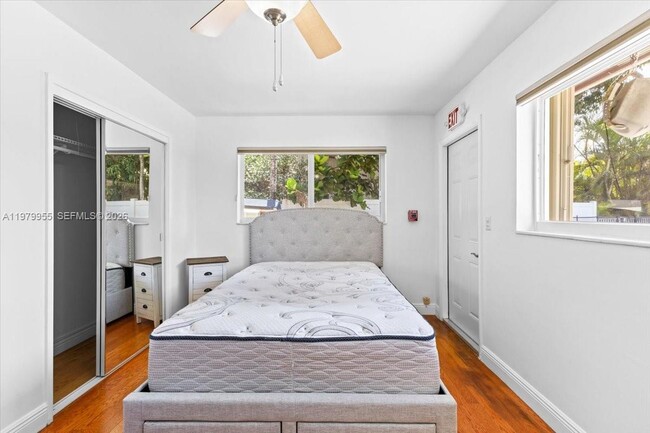 Building Photo - 2925 Coral Shores Dr