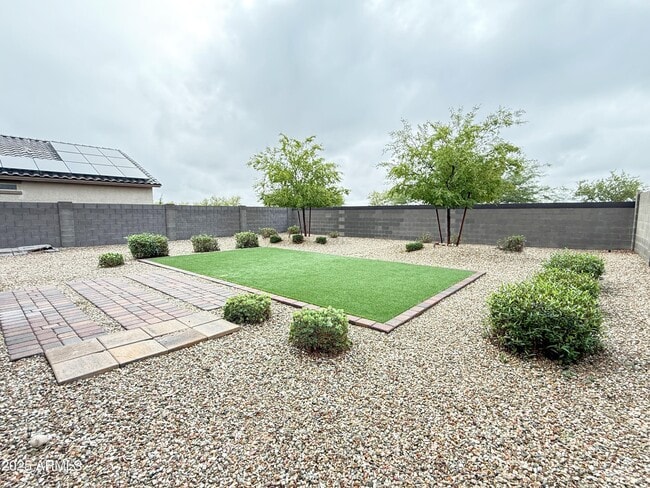 Building Photo - 17569 W Country Club Terrace