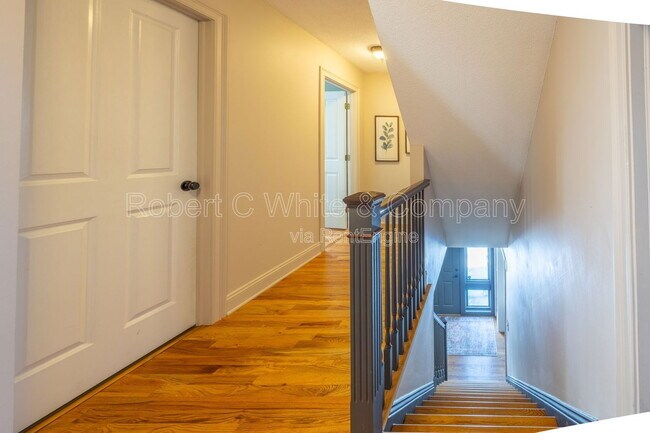 Building Photo - 27 Saw Mill Rd