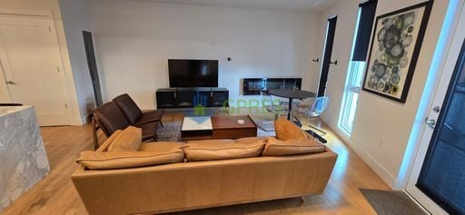 Building Photo - Spacious 2BR/2BA Condo with Fireplace, Balcony & In-Unit Laundry – Pittsburgh