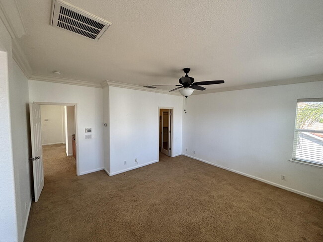 Building Photo - 1247 Jewel Flower Dr