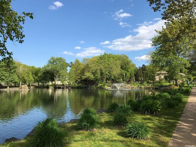 Building Photo - 116 Spring Rd