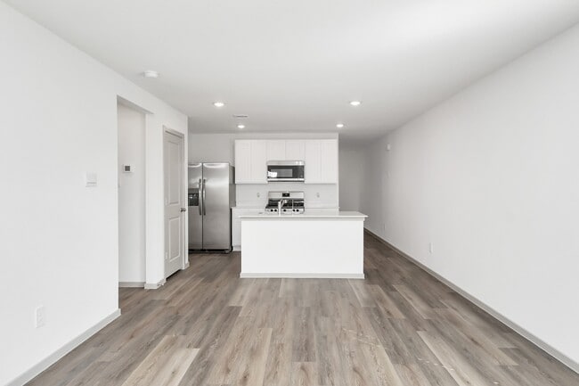 Building Photo - 1018 Bluegill Ln