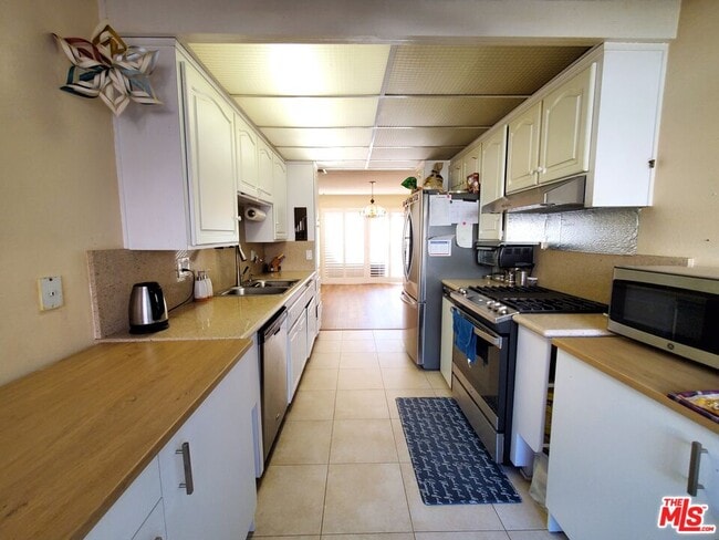 Building Photo - 3508 Del Amo Blvd