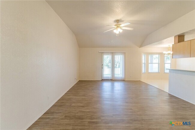 Building Photo - 4514 Hondo Dr