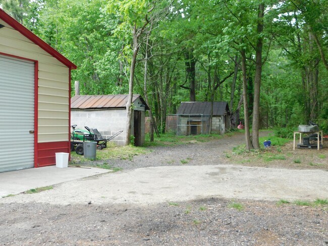Building Photo - 13940 Ramblewood Dr