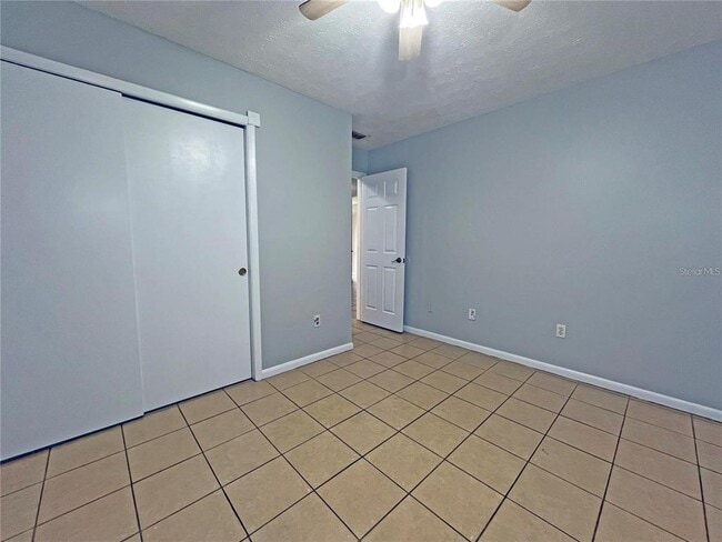 Building Photo - 9509 Fieldview Cir