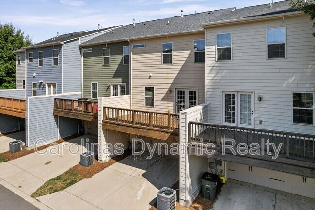 Building Photo - 4061 Zilker Park Dr