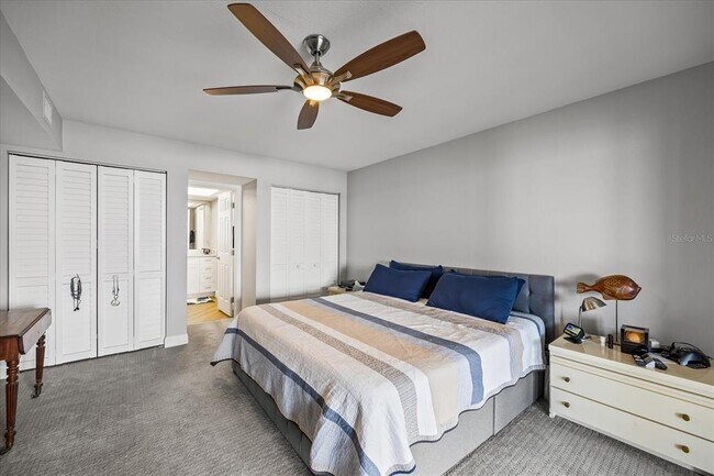 Building Photo - 5200 Brittany Dr S