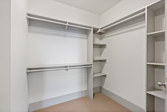 Building Photo - 1585 Anderson Rd