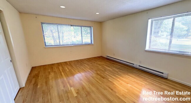 Building Photo - 320 Hammond Pond Pkwy