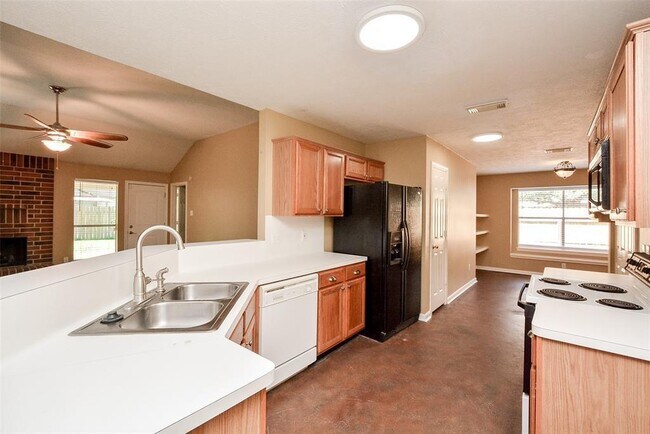Building Photo - 22823 Williamschase Dr