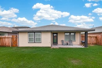 Building Photo - 14519 Sweetwater Dr