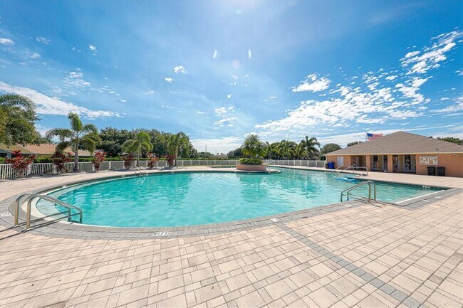 Building Photo - 4617 Egmont Dr