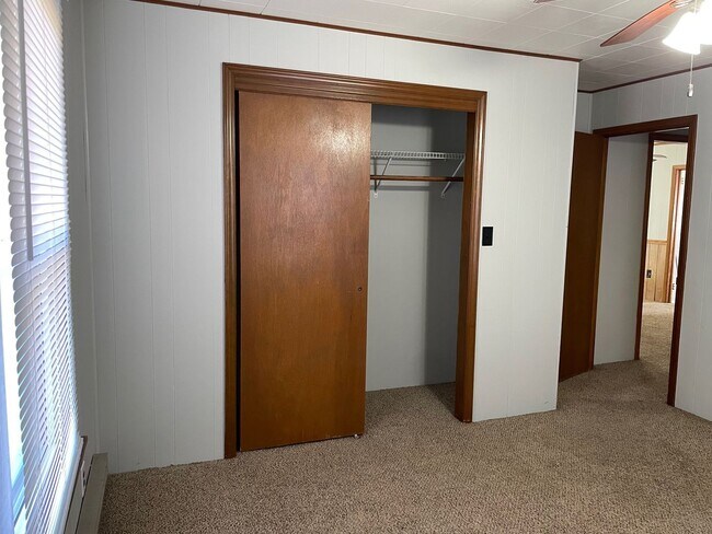 Building Photo - NICE CLEAN COUNTRY HOME, 3 BDRM 1.5 BA