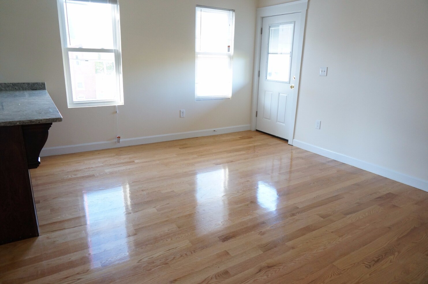 Building Photo - 21 Weitz St