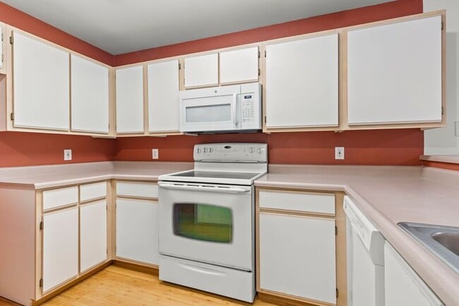 Building Photo - 5142 SW Multnomah Blvd