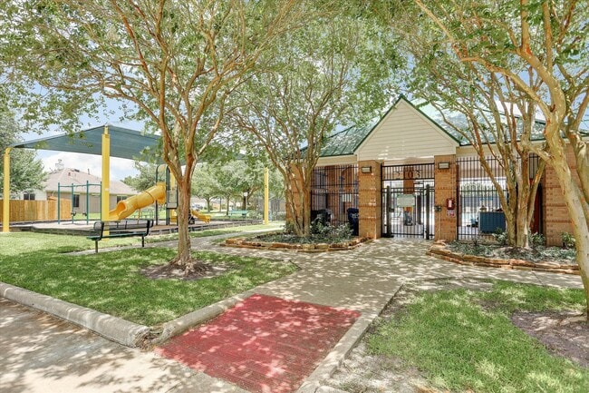 Building Photo - 21551 Elm Hurst Ln