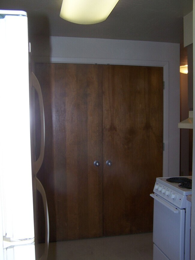 Building Photo - 2405sw31