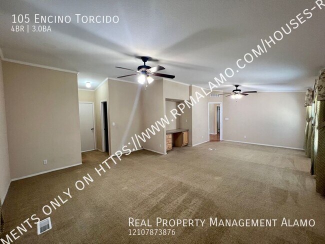 Building Photo - 105 Encino Torcido