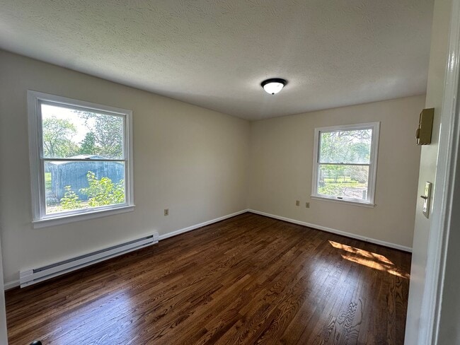 Building Photo - 108 Crystal Lake Ct