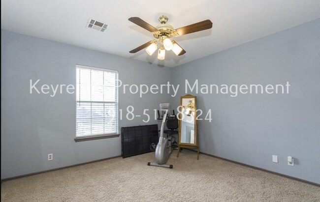 Building Photo - 3 Bed | 2.5 Bath in Jenks!