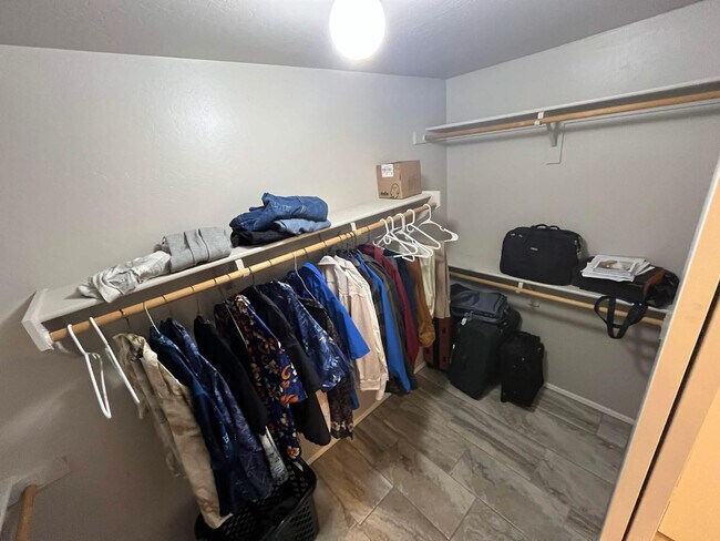 Building Photo - 11669 W Pine Mountain Ct