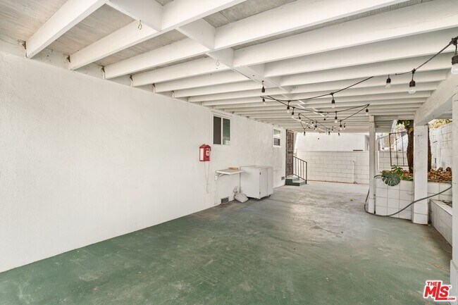 Building Photo - 1155 Miller Ave