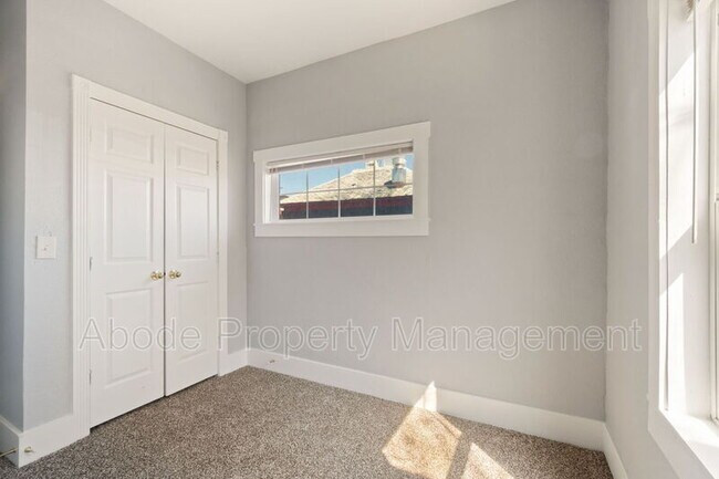 Building Photo - 126 S Lincoln Ave