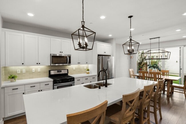 Building Photo - 10553 San Jose St