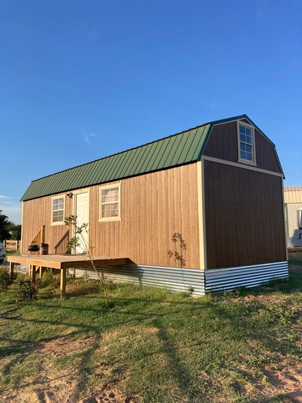 12’x34’ cabin with porch - 7778 FM 3025