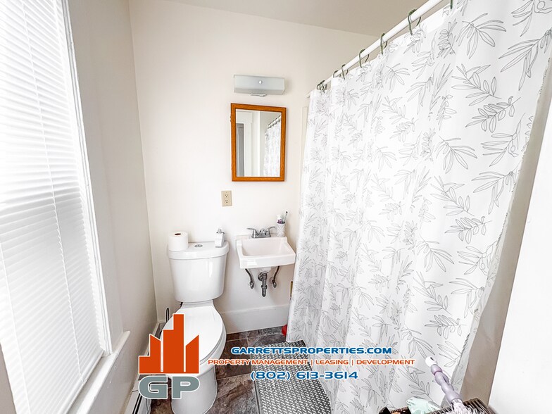 Building Photo - 47 Spaulding St