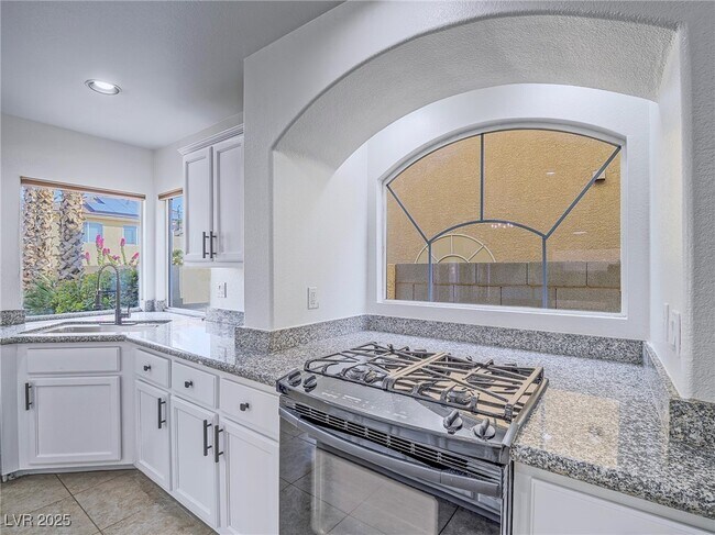 Building Photo - 10898 Carberry Hill St