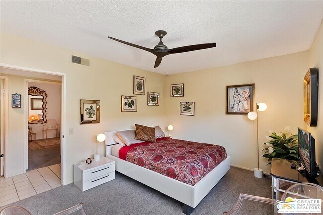 Building Photo - 1326 Tiffany Cir N
