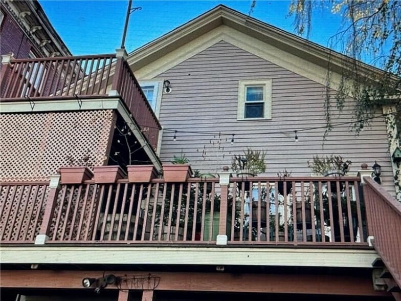 Building Photo - 413 Atwells Ave