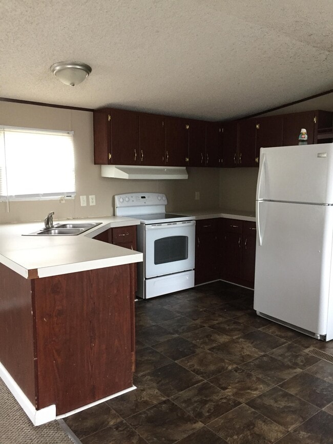 Building Photo - 304 Belew St
