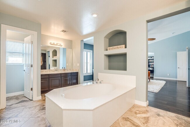 Building Photo - 7543 E Kael Cir