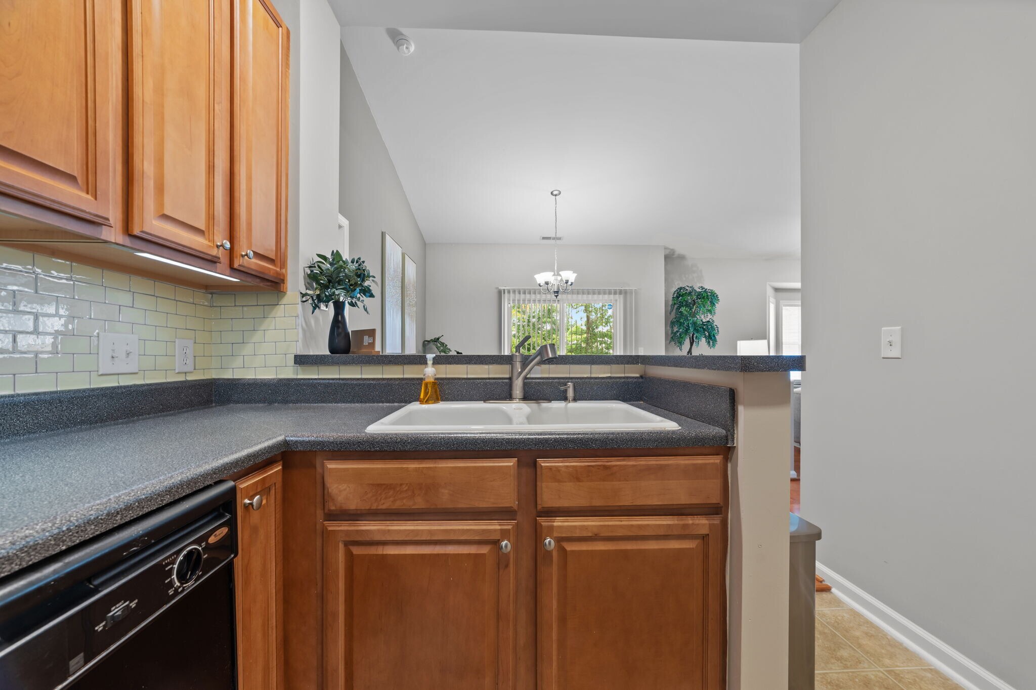 Building Photo - 1121 Turtle Creek Rd