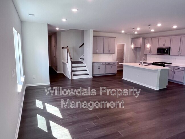 Building Photo - 5118 Cambrey Dr