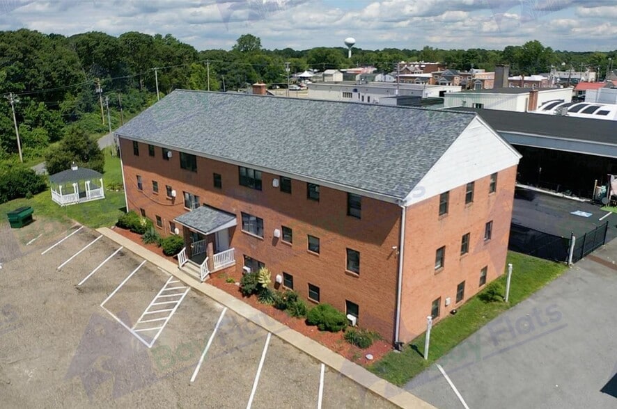 Primary Photo - Seymour Apartments