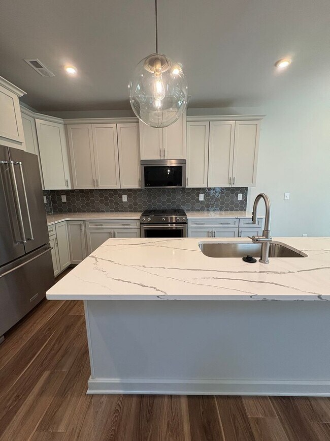 Building Photo - New Construction 3BR/2.5 BA in Griffith Lakes