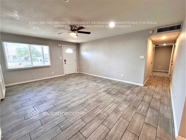 Building Photo - 3452 E Acoma Dr