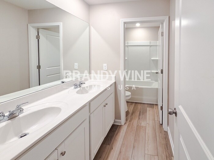 Building Photo - 628 Friesland Dr