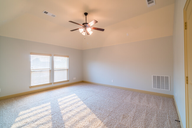 Building Photo - 8121 Tyler Dr