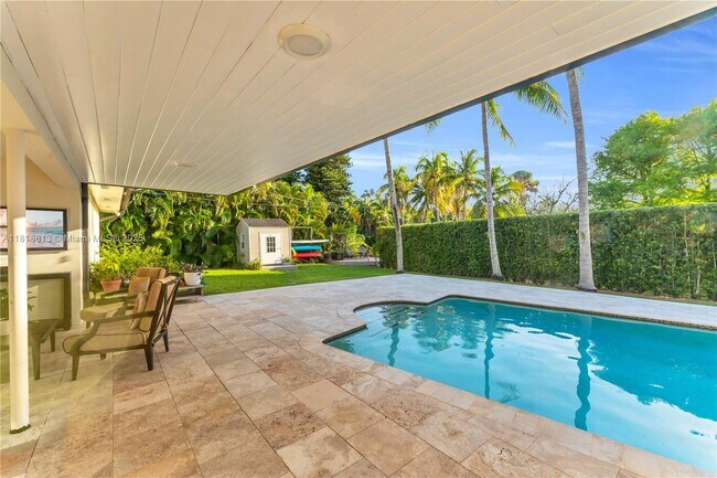 Building Photo - 12600 SW 70th Ave