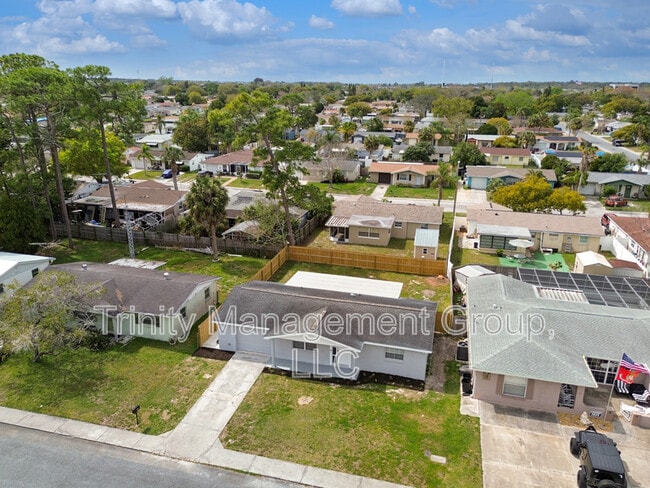 Building Photo - 10033 Brunswick Ln