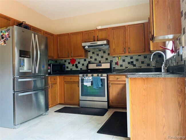 Building Photo - 38391 Churchill Ln