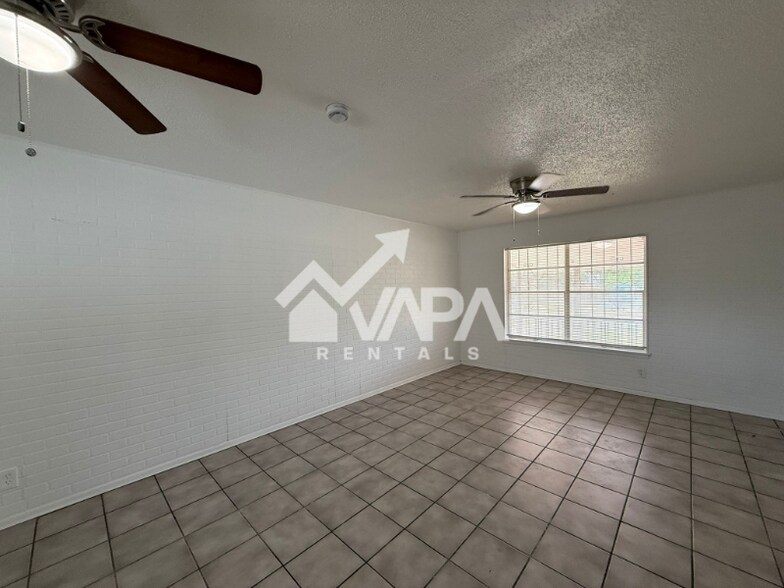 Building Photo - 7802 Quirt Dr